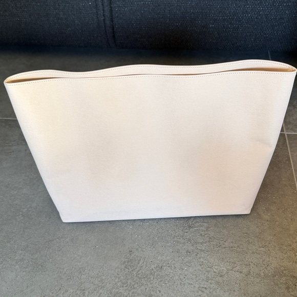 Everlane tan leather tote bag with Cuyana organizer insert - Picture 6 of 10